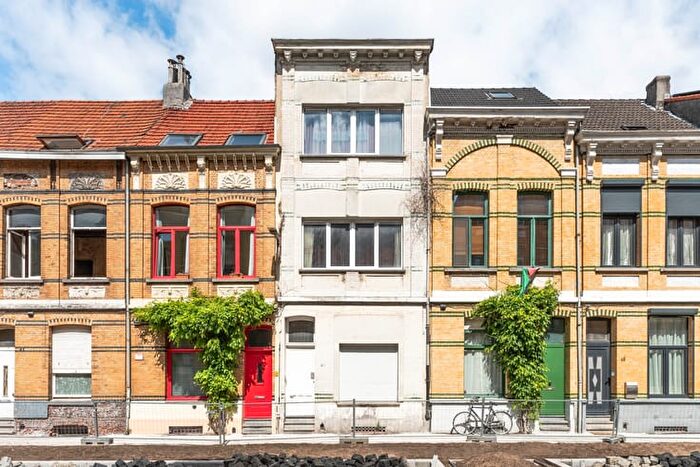 Terlostraat, Borgerhout : Appartement 5 pièces à vendre