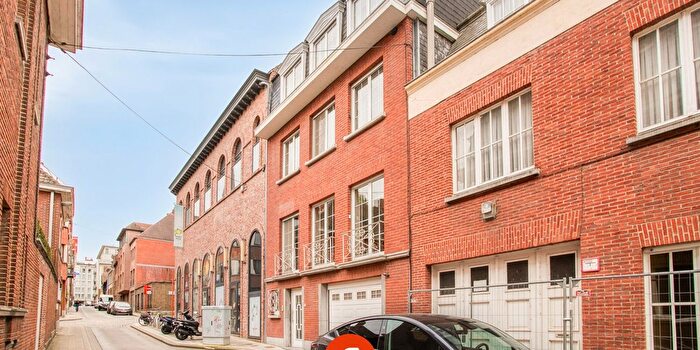 HeiligeGeeststraat, Kortrijk - Maison 6 pièces à vendre