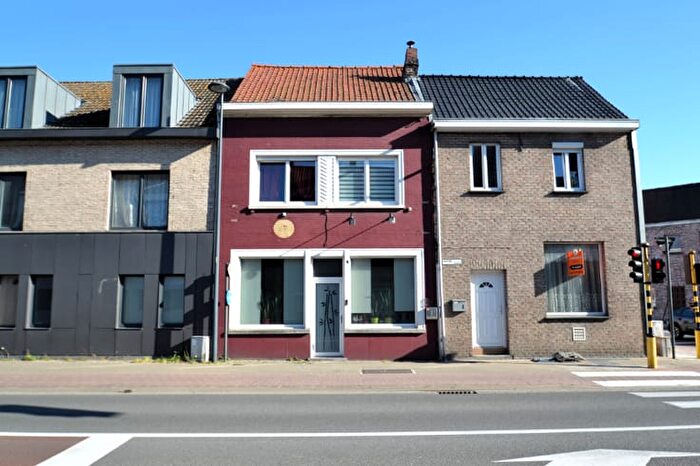 Gentsesteenweg, Harelbeke : Maison 3 pièces à vendre