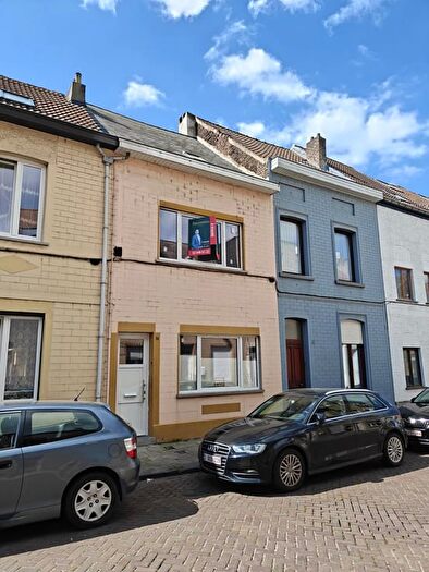 KAZERNESTRAAT, Vilvoorde : Maison 6 pièces à vendre