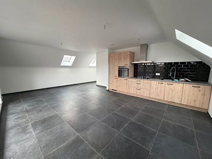 Rue de la Rochette, MARCHEENFAMENNE - Appartement 1 pièce à louer