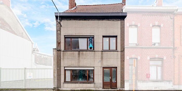 Maison 3 pièces à vendre à Rue de Tournai, LeuzeenHainaut