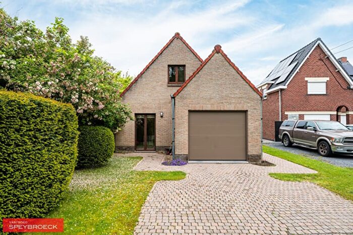 Maison 8 pièces à vendre à Eeckhoutstraat, Semmerzake