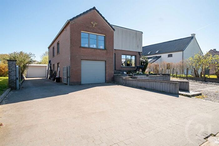 Maison 4 pièces à vendre à Willekenslaan, BETEKOM