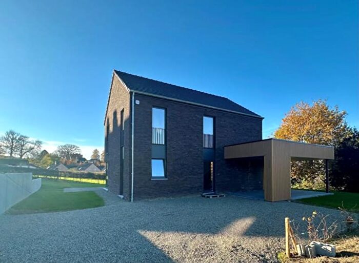 Avenue Jean Gouders, SartlezSpa : Maison 3 pièces à vendre