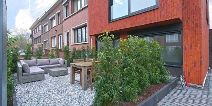 Appartement 2 pièces à Kanunnik Peetersstraat, Berchem, à vendre