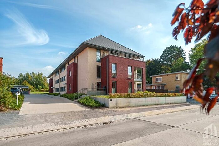 Chemin du Vieux Pont, LeuzeenHainaut : Appartement 2 pièces à vendre
