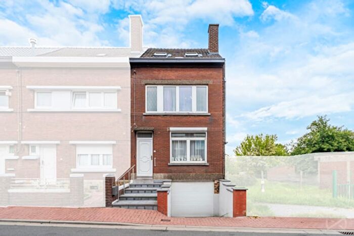 Rue Victor Thomas, Châtelet : Maison 12 pièces à vendre