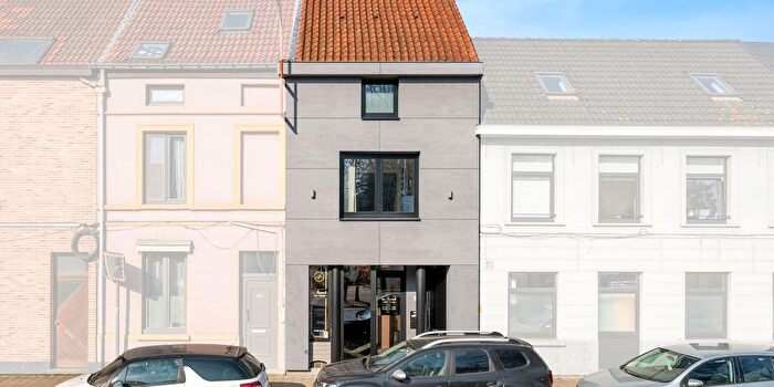 Maison 2 pièces à Antwerpsesteenweg, SintAmandsberg, à vendre