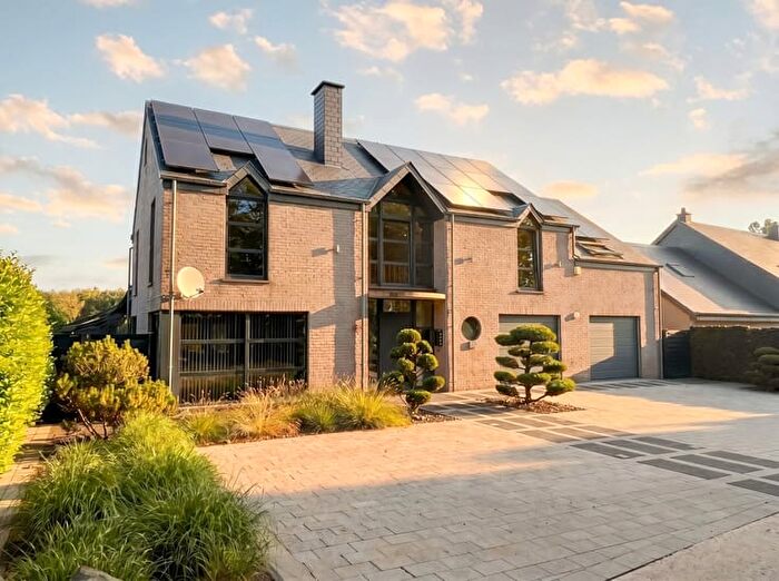 Maison 7 pièces à Bras, BASTOGNE, à vendre