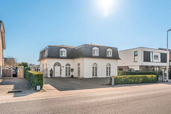 Maison 3 pièces à vendre à Heuveneindeweg, ZONHOVEN