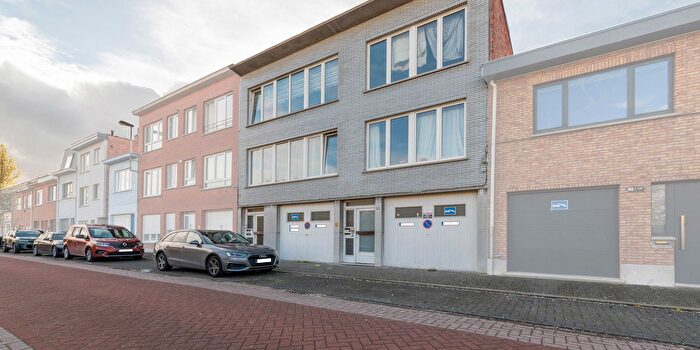 Maison 8 pièces à vendre - Statiestraat, Hemiksem