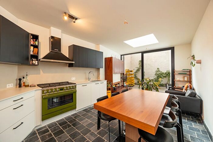 Maison 13 pièces à Lamorinièrestraat, Antwerpen, à vendre