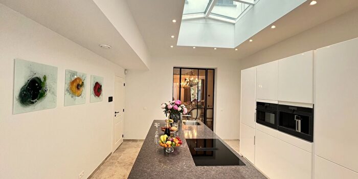 Maison 5 pièces à Korte Lobroekstraat, Antwerpen, à vendre