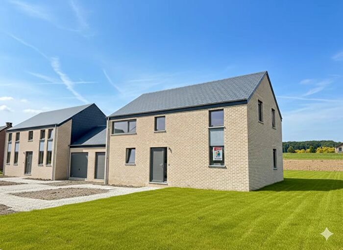 Maison 4 pièces à vendre à Route D'insepré, Malonne