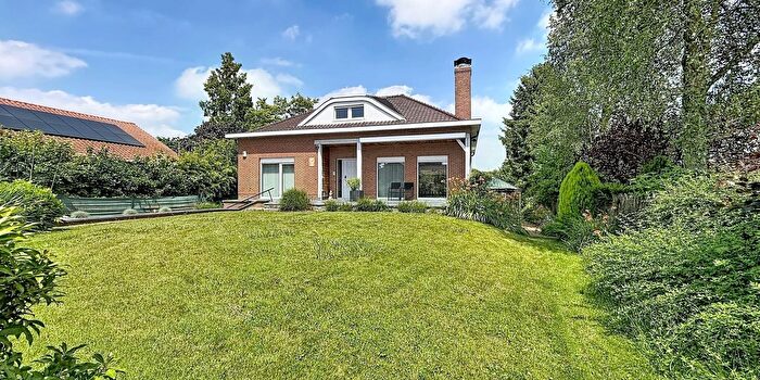 Chêne du Busstraat, Luingne : Maison 4 pièces à vendre