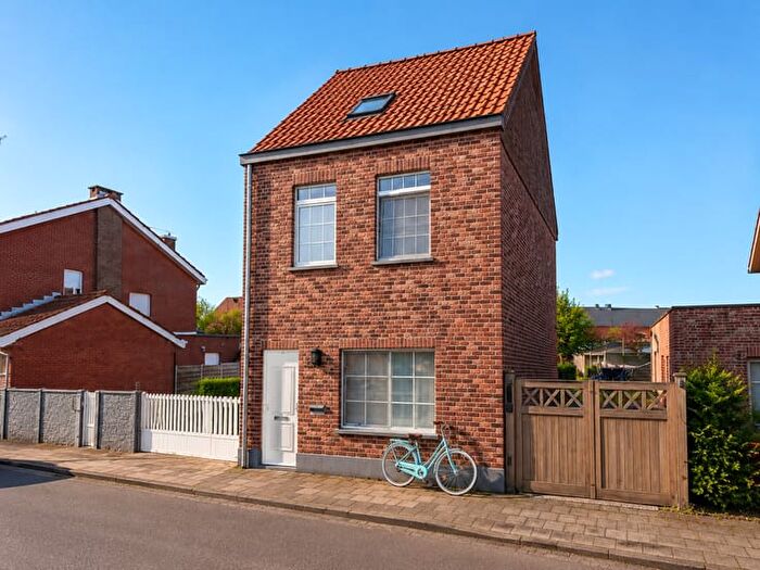 Maison 12 pièces à vendre à Mentenhoekstraat, Izegem