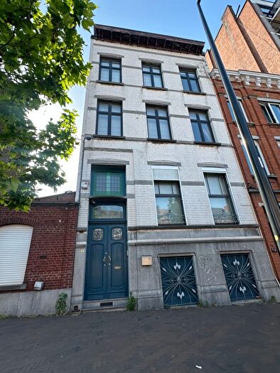 Boulevard Solvay, Charleroi : Maison 5 pièces à vendre