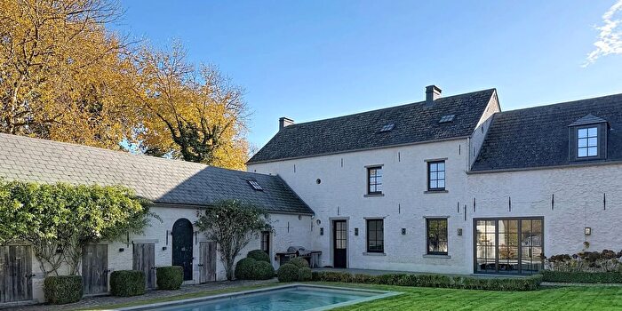 Maison 5 pièces à Arquennes, Henegouwen, à vendre