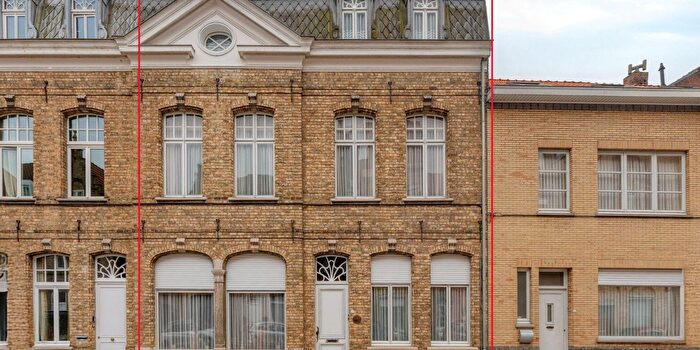 Surmont de Volsberghestraat, Ieper : Maison 6 pièces à vendre