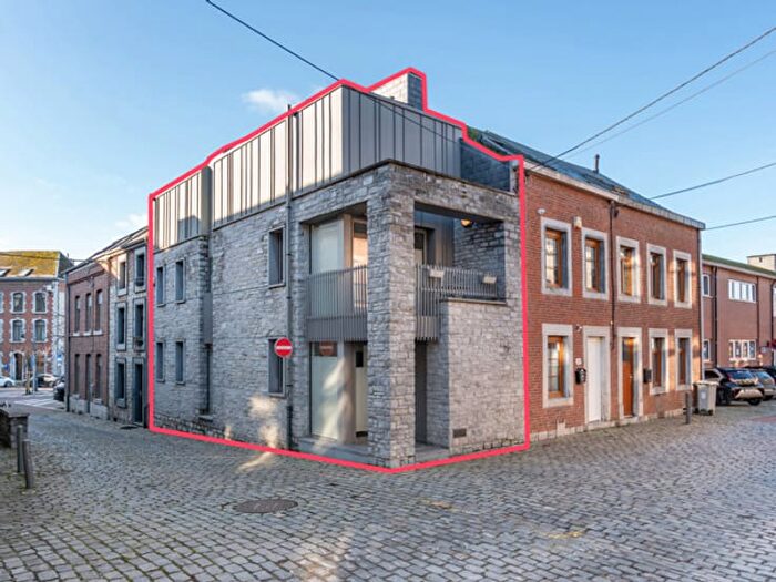 Rempart des Jésuites, MarcheenFamenne : Maison 2 pièces à vendre