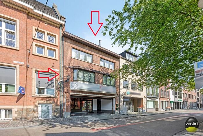 Maison 16 pièces à Kloosterstraat, BilzenHoeselt, à vendre
