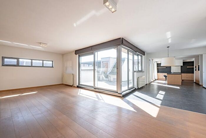 Appartement 6 pièces à vendre à Vinçottestraat, V