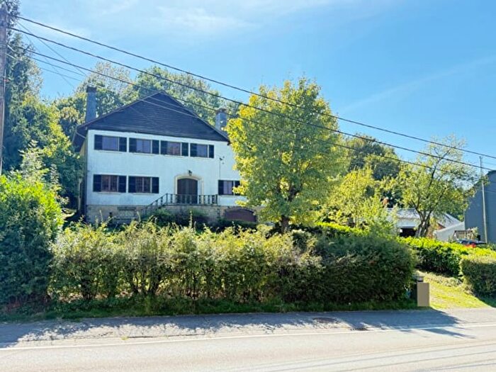 Chaussée d'Arlon, Neufchâteau : Maison 4 pièces à vendre