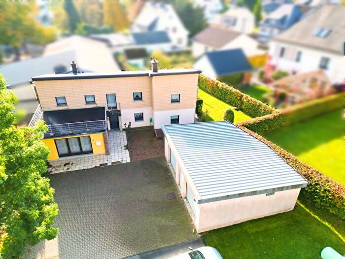 Maison 10 pièces à Prümer Straße A, Sankt Vith, à vendre