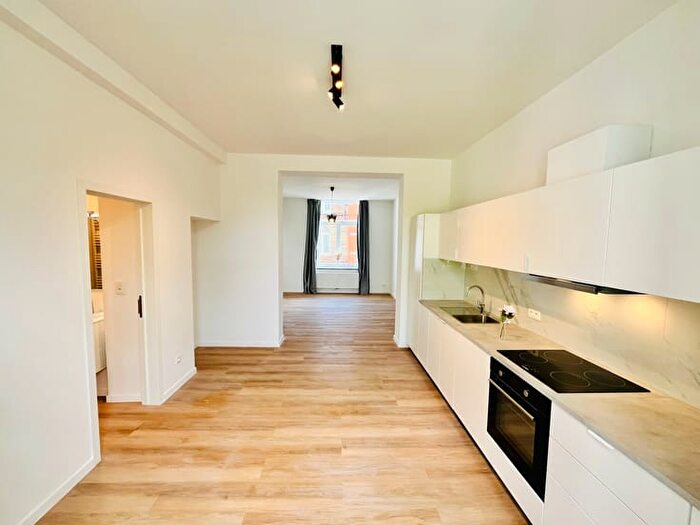 Appartement 2 pièces à Rue Huart Chapel, Charleroi, à louer