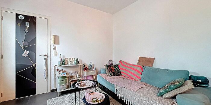 Appartement 1 pièce à vendre - Quai des Carmes, JemeppesurMeuse