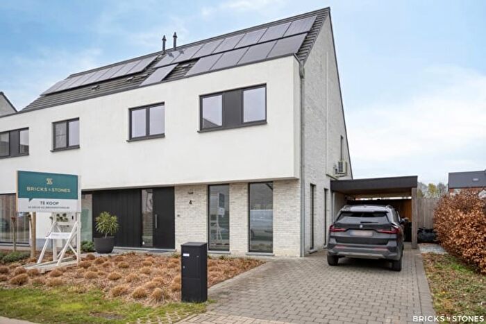 Maison 4 pièces à Vermeulenstraat, SintKatelijneWaver, à vendre