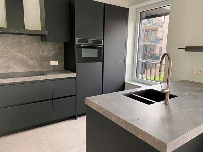 Mathilde popeleuerf, Halle : Appartement à louer