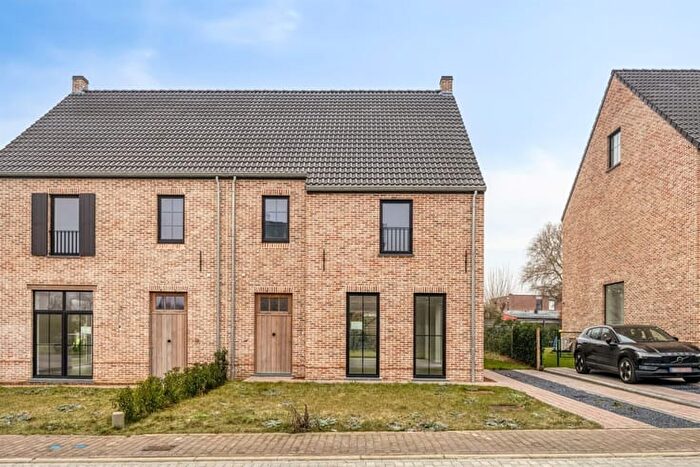 Maison 4 pièces à Frans Mombaersstraat, KORTENBERG, à vendre