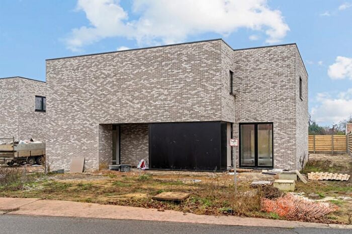Maison 3 pièces à Asbergstraat A, BERINGEN, à vendre