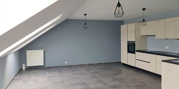 rue des Corettes A, Bertrix : Appartement 1 pièce à louer