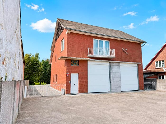 Maison 4 pièces à Rue des Écoles, Jodoigne, à vendre