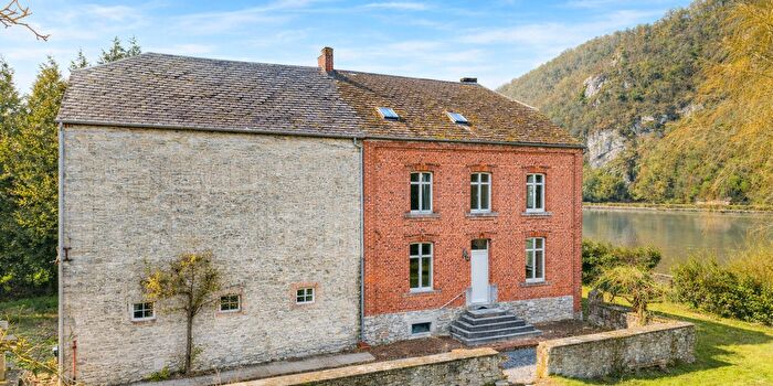 Maison 4 pièces à Rue du Centenaire, HermetonsurMeuse, à vendre