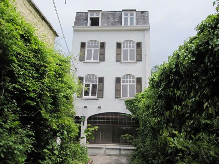 Rue des Trois Escabelles, Dinant : Maison 5 pièces à vendre