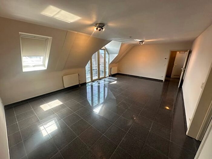 Rue de Nimy, Mons : Appartement 3 pièces à louer