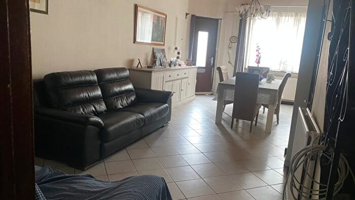 Route De Châtelet, Charleroi : Maison 2 pièces à vendre