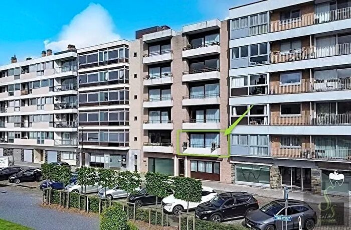 PLACE Eugène DERBAIX, Binche - Appartement 7 pièces à vendre