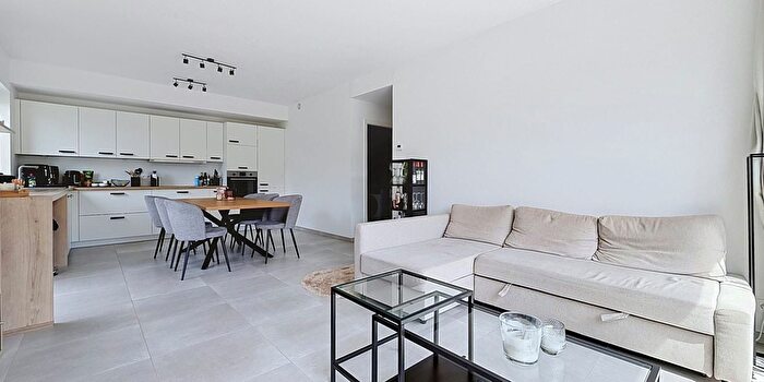 Square Philippe Gilbert, Sougnéremouchamps - Appartement 3 pièces à louer