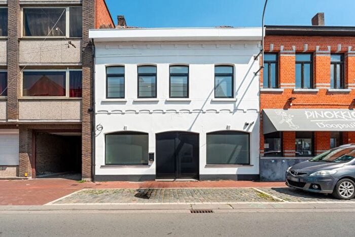 Moeskroenstraat, Menen : Maison 6 pièces à vendre