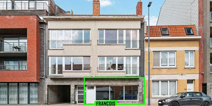 Appartement 2 pièces à Nieuwpoortsesteenweg, Mariakerke, à vendre