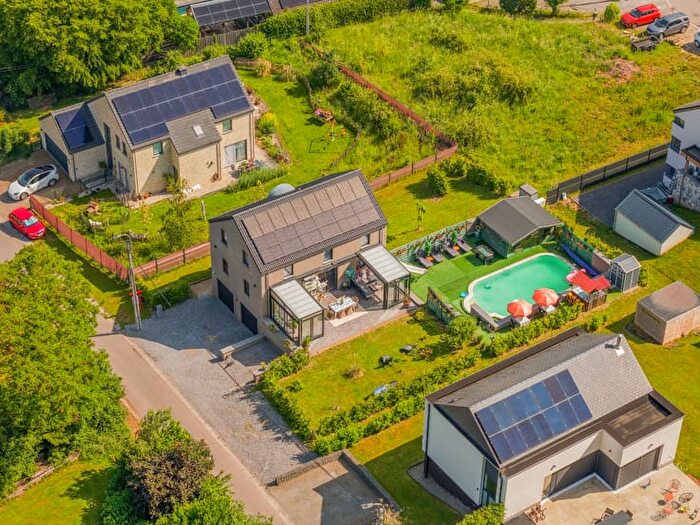 Rue du Calvaire, Yvoir : Maison 4 pièces à vendre