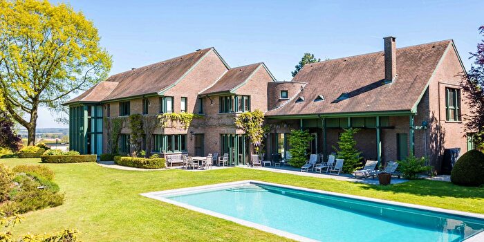 Maison 6 pièces à vendre à Rue de Bayarmont, GrezDoiceau