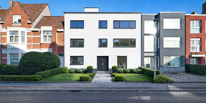 Generaal Lemanlaan, Assebroek : Appartement 2 pièces à vendre