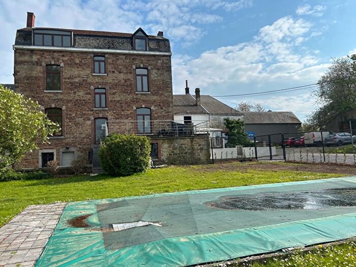 Rue Neuville, Profondeville - Maison 8 pièces à louer