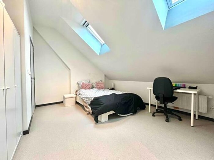 Rue Longuebourse, MontigniessurSambre - Appartement 1 pièce à louer